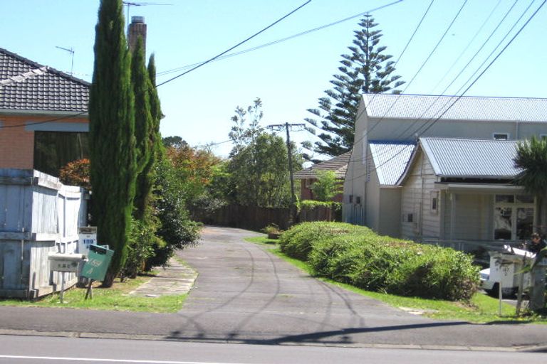 Photo of property in 1/187 Onewa Road, Birkenhead, Auckland, 0626