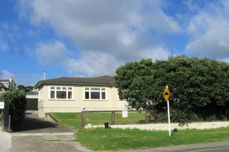 Photo of property in 39 Tireti Road, Titahi Bay, Porirua, 5022