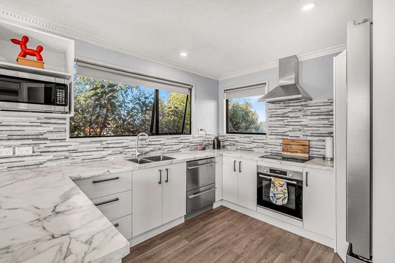 Photo of property in 23 Freebairn Street, Redwood, Christchurch, 8051