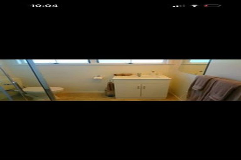 Photo of property in 85 Exmouth Road, Northcote, Auckland, 0627