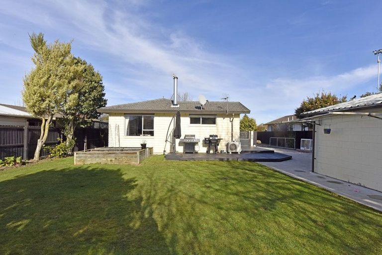 Photo of property in 55 Solomon Avenue, Redwood, Christchurch, 8051