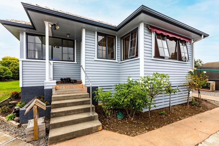 Photo of property in 12 Savage Crescent, Waipukurau, 4200