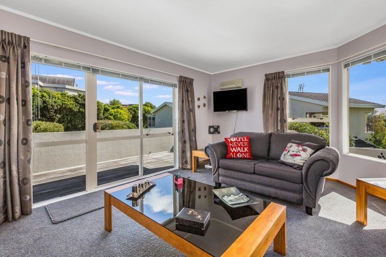 Photo of property in 7 Portage Place, Whitby, Porirua, 5024