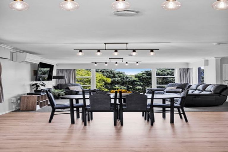 Photo of property in 10 Seymour Street, Waitara, 4320