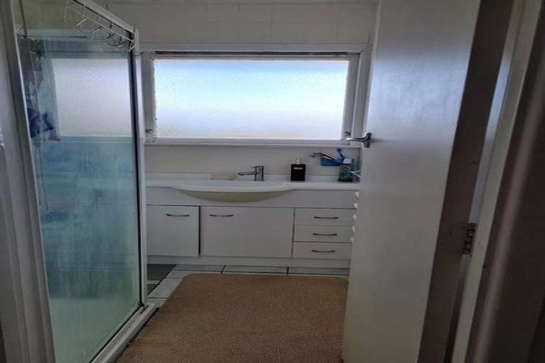 Photo of property in 1/7 Evelyn Place, Hillcrest, Auckland, 0627