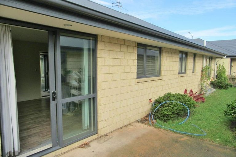 Photo of property in 96a Main South Road, Sockburn, Christchurch, 8042