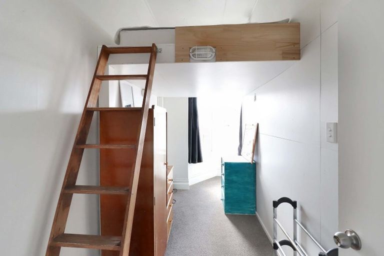 Photo of property in 104 Wallace Street, Mount Cook, Wellington, 6021