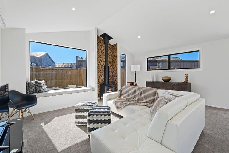 Photo of property in 5 Merivale Avenue, Wanaka, 9305