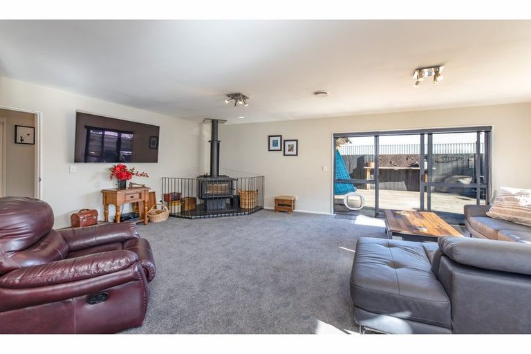 Photo of property in 22 Dawson Douglas Place, Kaiapoi, 7630