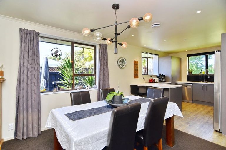Photo of property in 11 Ludlow Place, Parklands, Christchurch, 8083