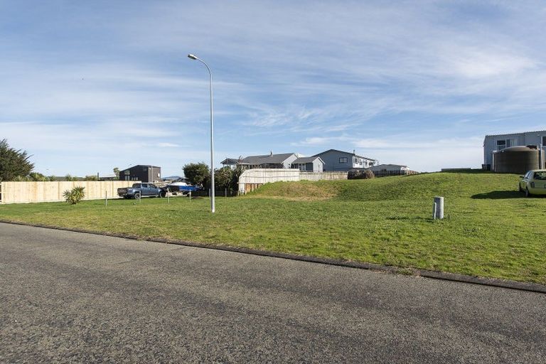 Photo of property in 65 Gawler Street, Te Horo Beach, Otaki, 5581