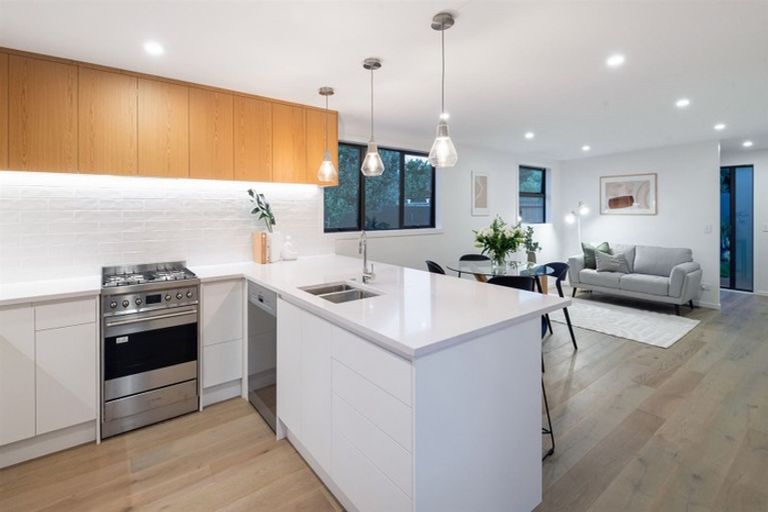 Photo of property in 28 Bass Road, Albany, Auckland, 0632