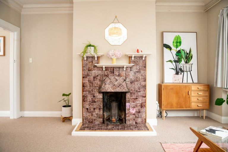 Photo of property in Pukehinau Flats, 4/1 Brooklyn Road, Mount Cook, Wellington, 6011