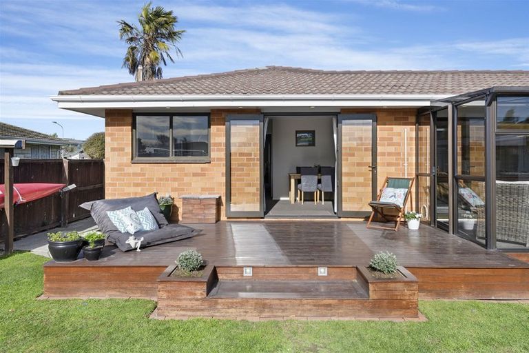 Photo of property in 12 O'halloran Drive, Halswell, Christchurch, 8025