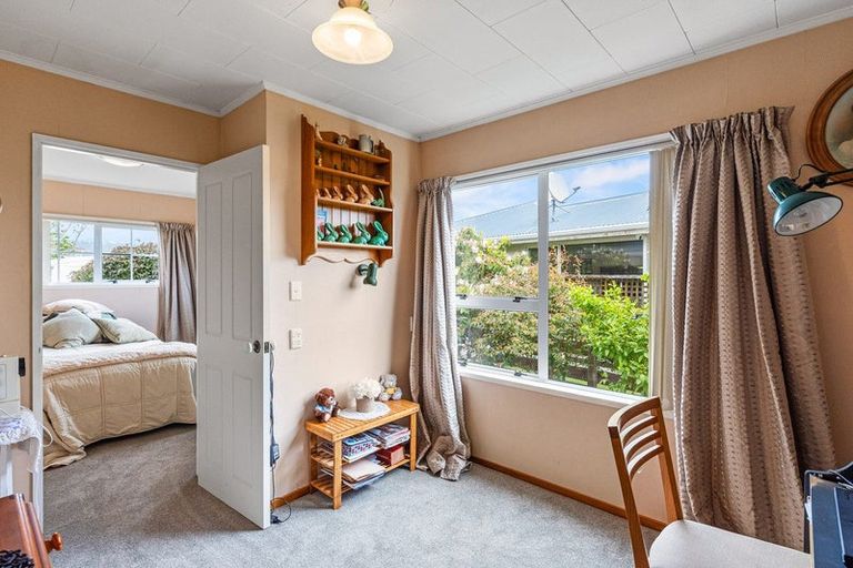 Photo of property in 3 Sharda Grove, Paraparaumu Beach, Paraparaumu, 5032