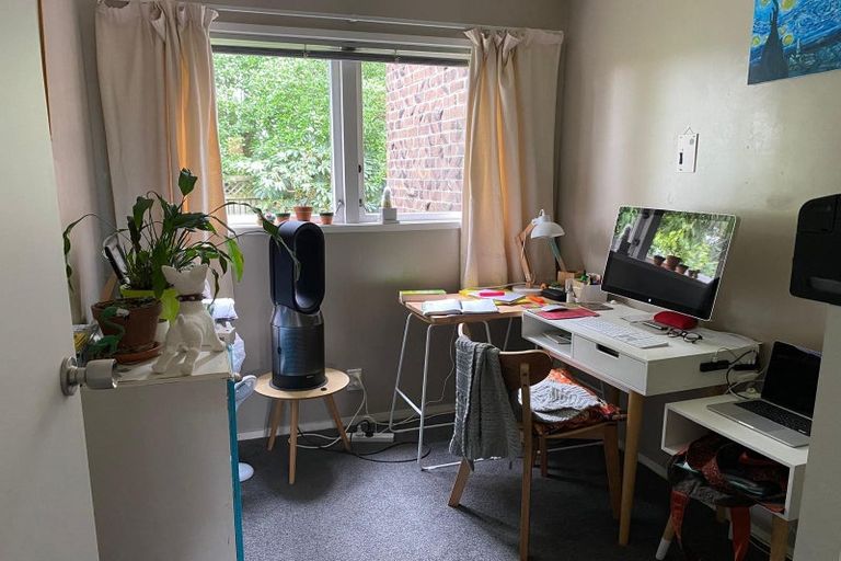 Photo of property in 4 Nassau Court, Half Moon Bay, Auckland, 2012