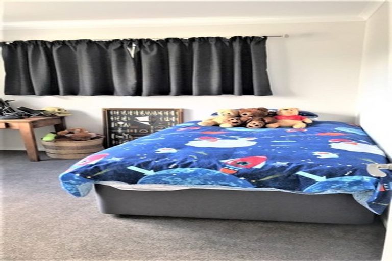 Photo of property in 310a Lakes Boulevard, Pyes Pa, Tauranga, 3112