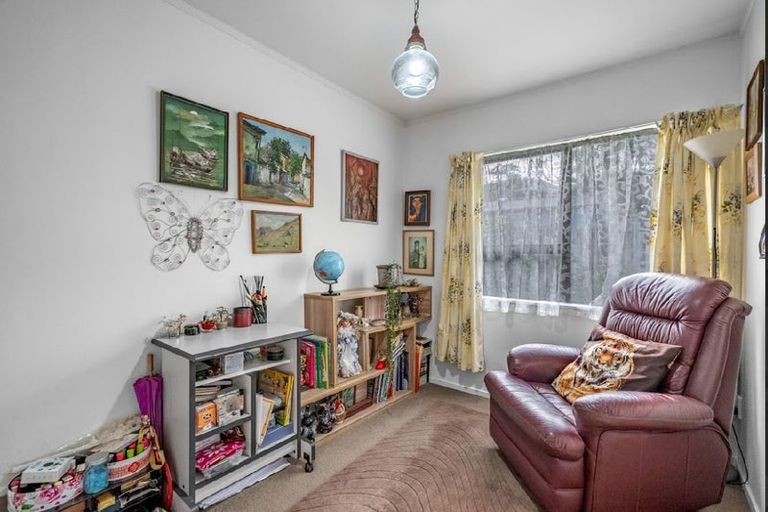 Photo of property in 1/7 Dalkeith Place, Opaheke, Papakura, 2113
