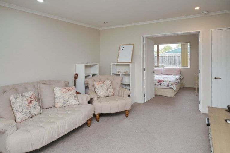 Photo of property in 3 Reeves Road, Rangiora, 7400