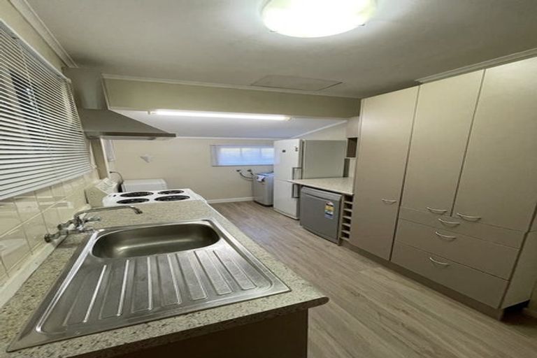 Photo of property in 427 Ohiro Road, Brooklyn, Wellington, 6021