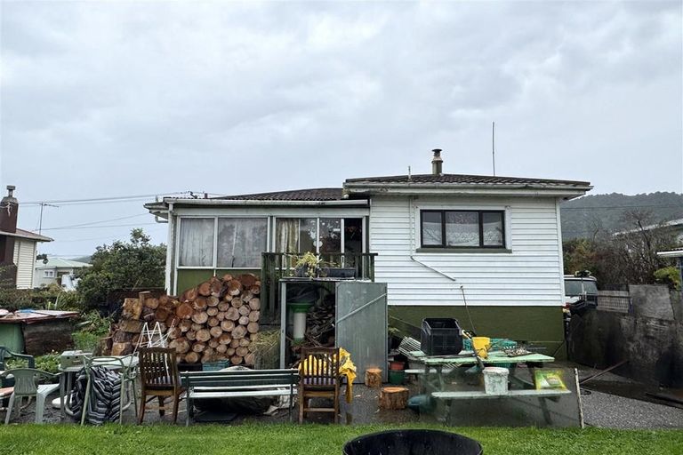 Photo of property in 16 Peel Street, Cobden, Greymouth, 7802