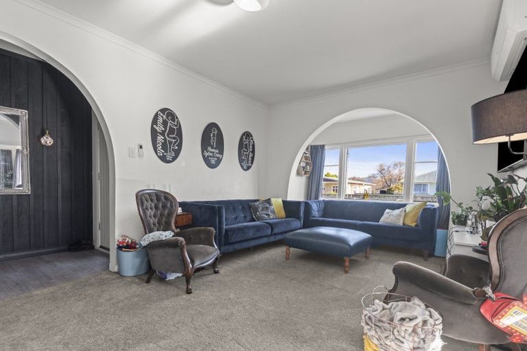 Photo of property in 82 Barton Avenue, Heretaunga, Upper Hutt, 5018