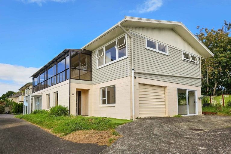 Photo of property in 2/12 Hamilton Place, Glenfield, Auckland, 0629