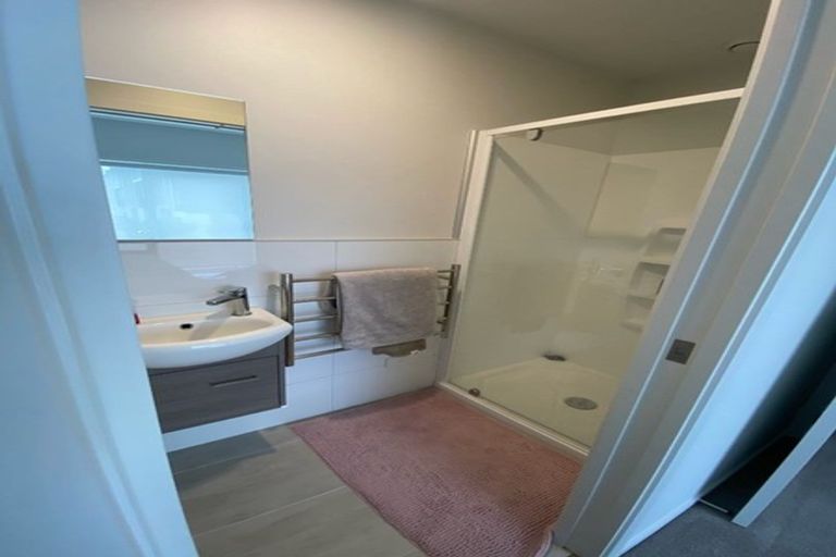 Photo of property in 6 Folkes Lane, New Lynn, Auckland, 0600