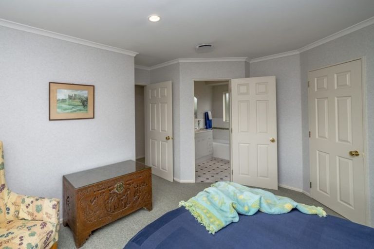 Photo of property in 10 Oak View Place, Greytown, 5712