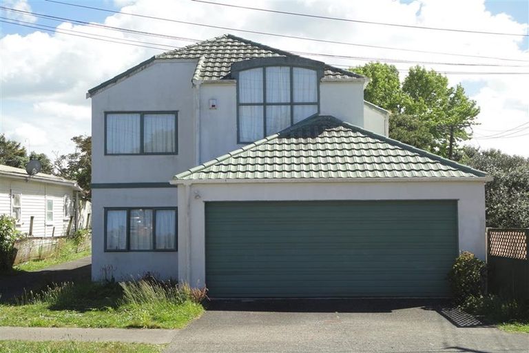 Photo of property in 37a Miro Street, New Lynn, Auckland, 0600