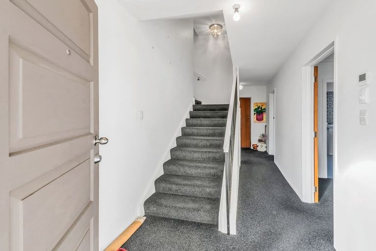 Photo of property in 2/20 Penwood Street, Russley, Christchurch, 8042