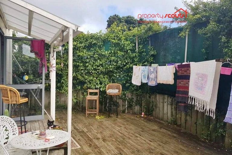 Photo of property in 253 Courtenay Street, Strandon, New Plymouth, 4312