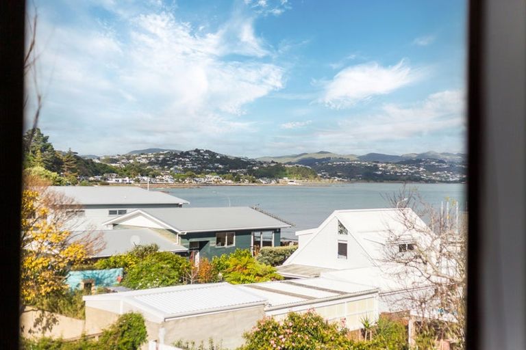 Photo of property in 5 Gordon Road, Plimmerton, Porirua, 5026