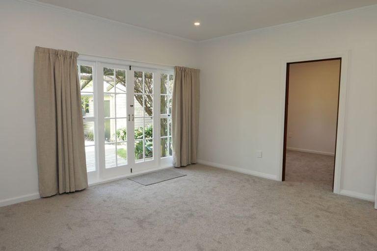 Photo of property in 3 Hemara Street, Waikanae Beach, Waikanae, 5036