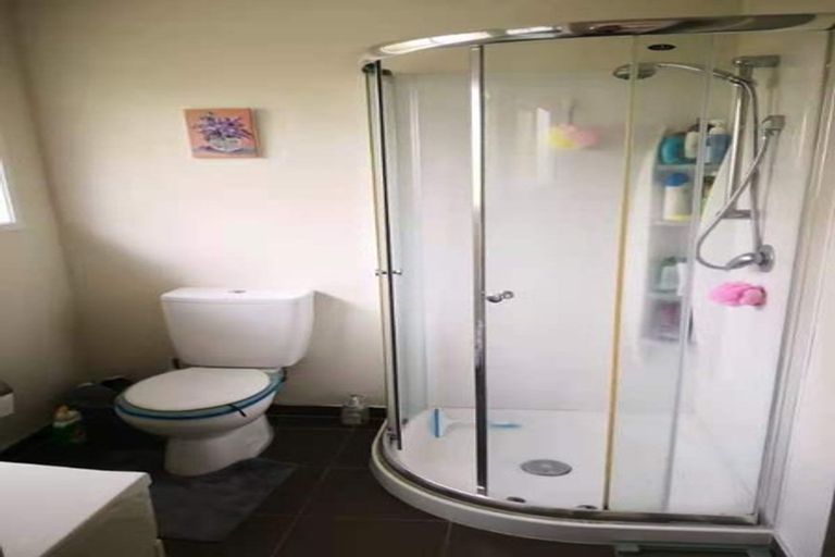 Photo of property in 129 Oaktree Avenue, Browns Bay, Auckland, 0630