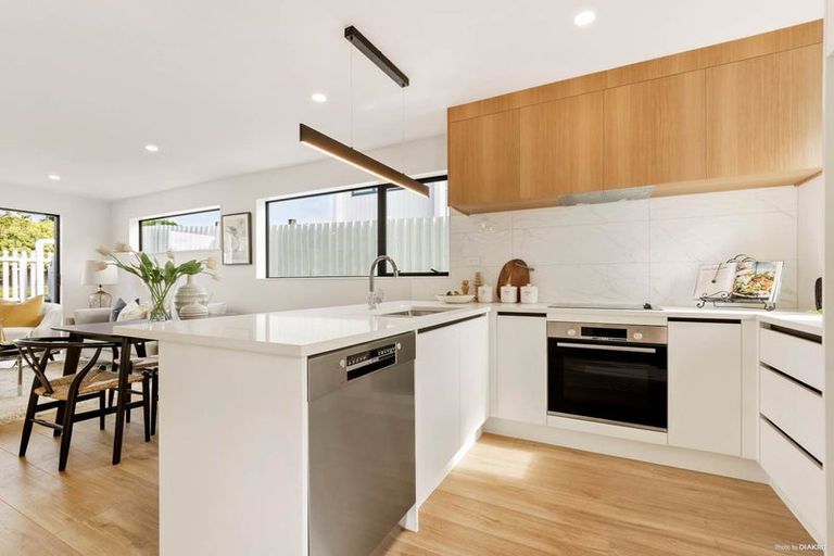 Photo of property in 2 Kahiwi Drive, Lower Shotover, 9304