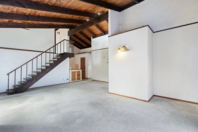 Photo of property in 1/23 Craigbank Avenue, New Lynn, Auckland, 0600