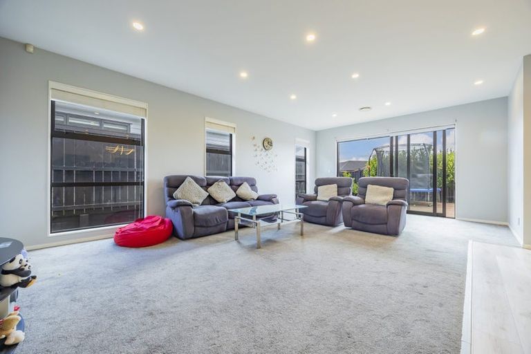 Photo of property in 91 Nobilo Road, Kumeu, 0810