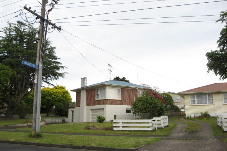 Photo of property in 25 Kayes Road, Pukekohe, 2120