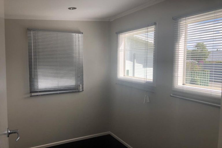 Photo of property in 12 Clifton Street, Windsor, Invercargill, 9810