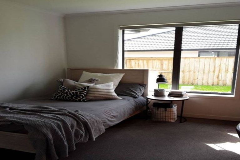 Photo of property in 6 Richards Street, Cambridge, 3434