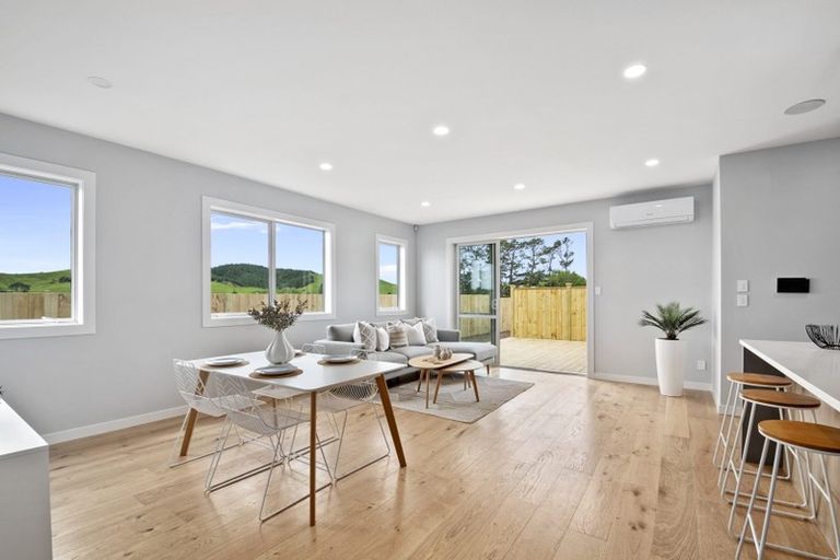 Photo of property in 17 Minerva Avenue, Helensville, 0800