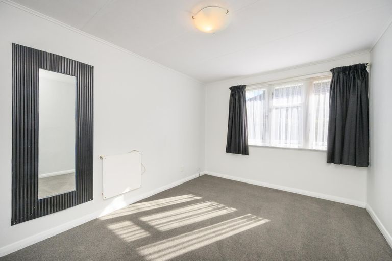 Photo of property in 33 Manchester Street, Takaro, Palmerston North, 4412