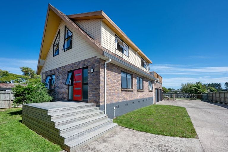 Photo of property in 50c Robinson Avenue, Holdens Bay, Rotorua, 3010