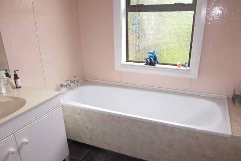 Photo of property in 35 Davis Street, Reefton, 7830