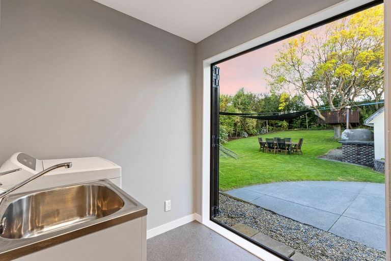 Photo of property in 122 Riverlaw Terrace, Saint Martins, Christchurch, 8022
