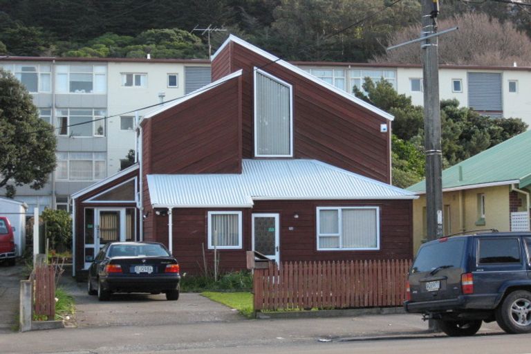 Photo of property in 72 Kilbirnie Crescent, Kilbirnie, Wellington, 6022