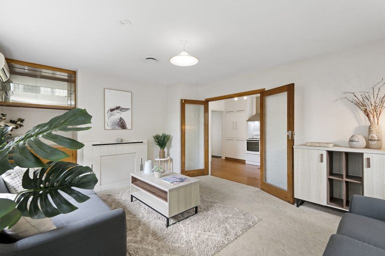 Photo of property in 98 Crofton Road, Harewood, Christchurch, 8051