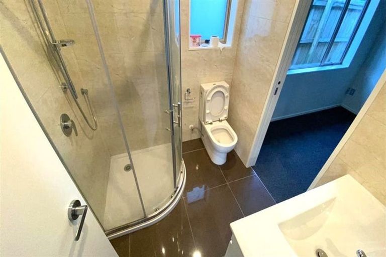 Photo of property in 15b Halswell Street, Mangere East, Auckland, 2024