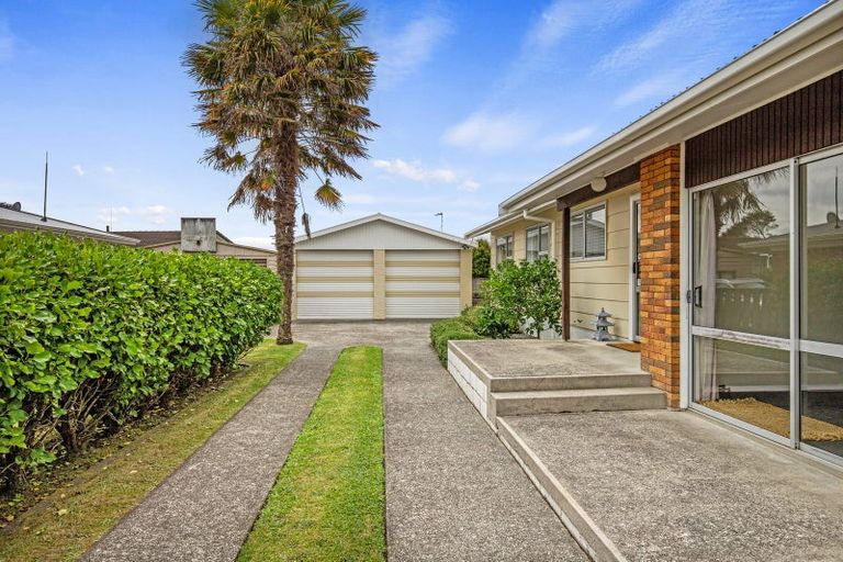 Photo of property in 31 Poaka Avenue, Dinsdale, Hamilton, 3204